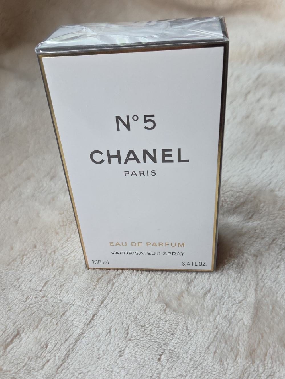CHANEL N°5 Eau de Parfum White & Gold Box